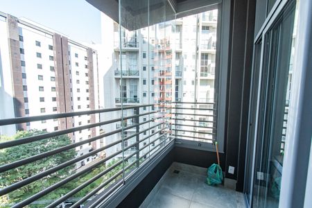 Studio para alugar com 31m², 1 quarto e sem vaga Studio para alugar com 31m², 1 quarto e sem vagaVaranda
