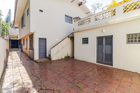 Casa à venda com 350m², 3 quartos e 5 vagasQuintal