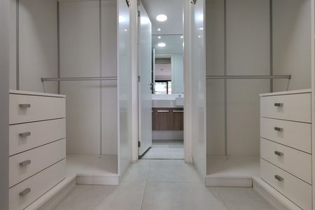 Apartamento à venda com 112m², 3 quartos e 2 vagasCloset da suíte 1