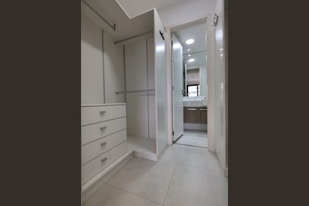 Apartamento à venda com 112m², 3 quartos e 2 vagasCloset da suíte 1