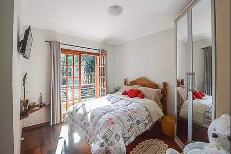 Casa à venda com 235m², 3 quartos e 5 vagasSuíte 3