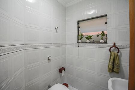 Casa à venda com 235m², 3 quartos e 5 vagasLavabo da Sala