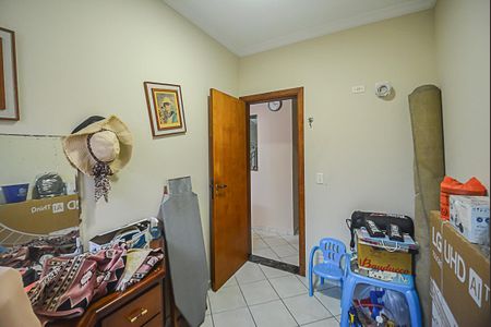 Casa à venda com 235m², 3 quartos e 5 vagasQuarto de Serviço