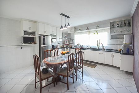 Casa à venda com 235m², 3 quartos e 5 vagasCozinha