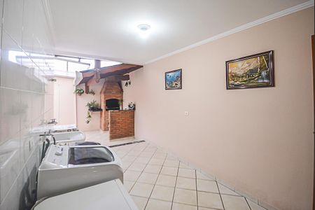 Casa à venda com 235m², 3 quartos e 5 vagasÁrea de Serviço