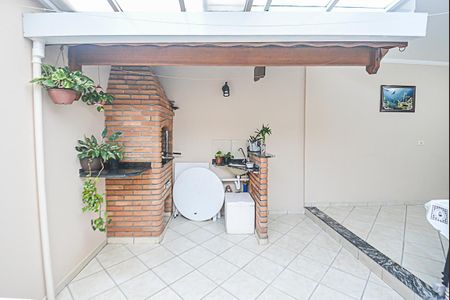 Casa à venda com 235m², 3 quartos e 5 vagasChurrasqueira