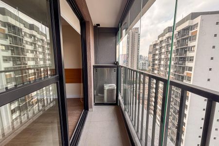 Studio para alugar com 25m², 1 quarto e sem vaga Studio para alugar com 25m², 1 quarto e sem vagaSacada