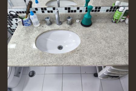 Apartamento à venda com 146m², 3 quartos e 2 vagasBanheiro da Suíte 3