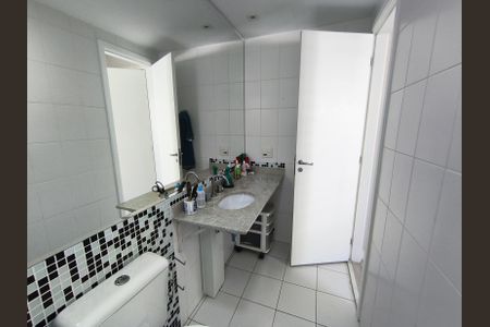 Apartamento à venda com 146m², 3 quartos e 2 vagasBanheiro da Suíte 3