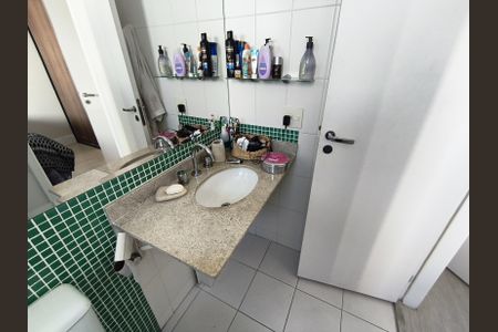Apartamento à venda com 146m², 3 quartos e 2 vagasBanheiro da Suíte 1