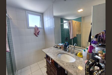 Apartamento à venda com 146m², 3 quartos e 2 vagasBanheiro da Suíte 2