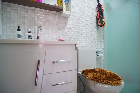 Apartamento à venda com 60m², 2 quartos e 2 vagasBanheiro Social