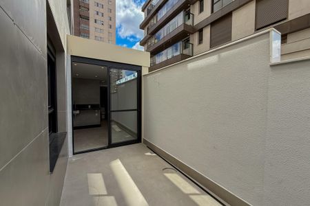 Apartamento à venda com 97m², 2 quartos e 2 vagasVaranda