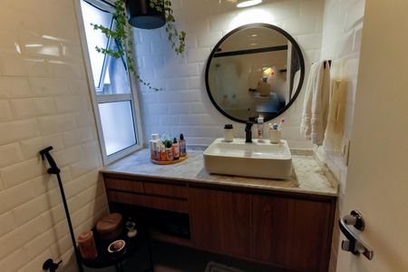 Casa de condomínio à venda com 343m², 3 quartos e 3 vagasBanheiro da Suíte 1