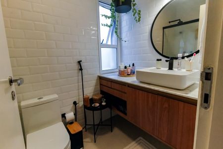 Casa de condomínio à venda com 343m², 3 quartos e 3 vagasBanheiro da Suíte 1