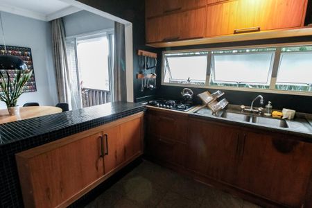 Casa de condomínio à venda com 343m², 3 quartos e 3 vagasCozinha