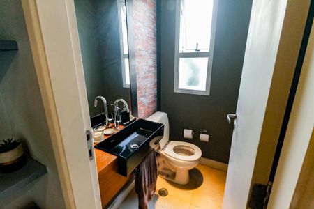 Casa de condomínio à venda com 343m², 3 quartos e 3 vagasLavabo