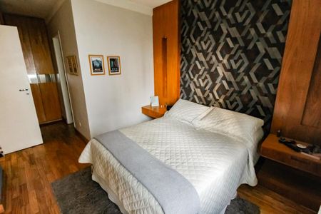 Casa de condomínio à venda com 343m², 3 quartos e 3 vagasSuíte 1