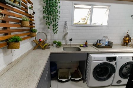 Casa de condomínio à venda com 343m², 3 quartos e 3 vagasÁrea de Serviço