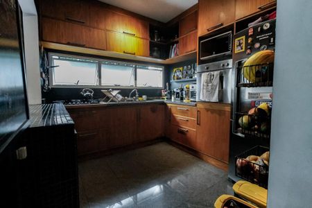 Casa de condomínio à venda com 343m², 3 quartos e 3 vagasCozinha