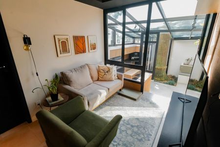 Casa de condomínio à venda com 343m², 3 quartos e 3 vagasSala de TV