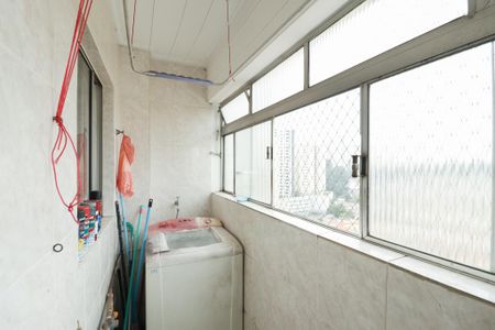 Apartamento à venda com 60m², 2 quartos e 1 vaga Apartamento à venda com 60m², 2 quartos e 1 vagaCozinha e Área de Serviço