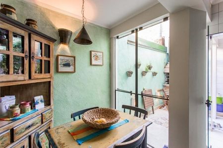 Casa à venda com 110m², 2 quartos e 1 vaga