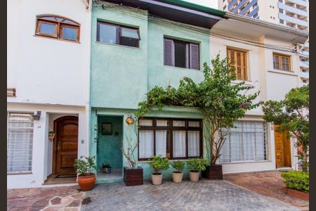 Casa à venda com 110m², 2 quartos e 1 vaga