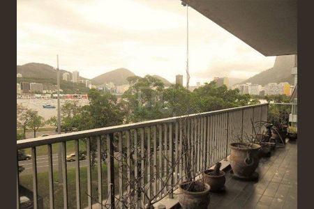 Apartamento à venda com 330m², 3 quartos e 2 vagas