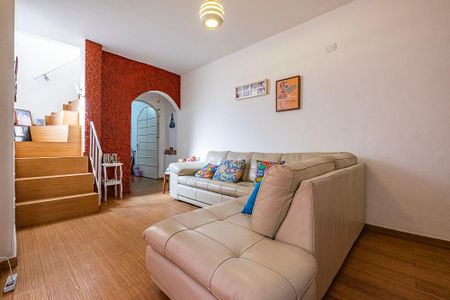 Casa à venda com 90m², 3 quartos e sem vaga Casa à venda com 90m², 3 quartos e sem vagaSala