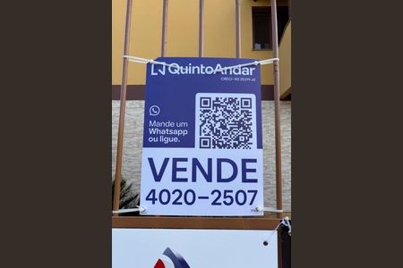 Casa de condomínio à venda com 197m², 3 quartos e 3 vagasPlaca