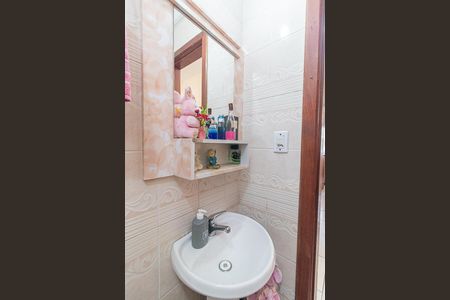 Casa de condomínio à venda com 197m², 3 quartos e 3 vagasBanheiro Social