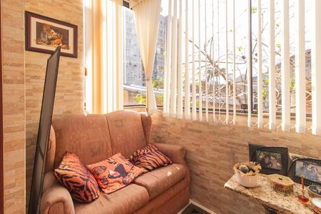 Casa de condomínio à venda com 197m², 3 quartos e 3 vagasSala