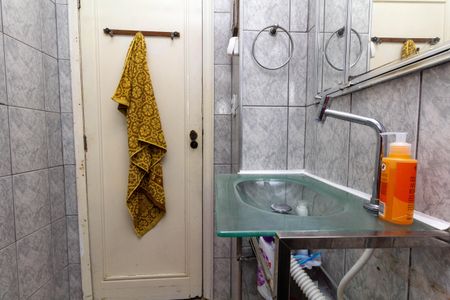 Casa à venda com 127m², 2 quartos e 1 vaga Casa à venda com 127m², 2 quartos e 1 vagaBanheiro