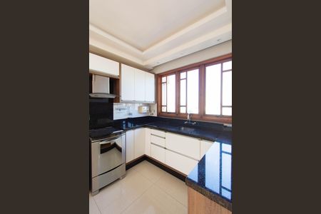 Apartamento à venda com 230m², 4 quartos e 2 vagasCozinha