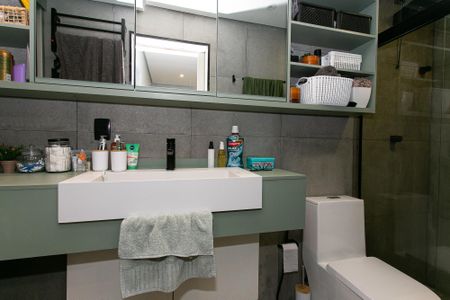 Casa de condomínio para alugar com 38m², 1 quarto e 1 vaga Casa de condomínio para alugar com 38m², 1 quarto e 1 vagaBanheiro