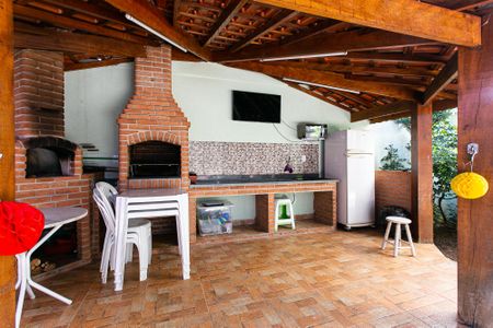 Casa de condomínio para alugar com 38m², 1 quarto e 1 vaga Casa de condomínio para alugar com 38m², 1 quarto e 1 vagaÁrea comum - Churrasqueira