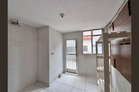 Casa à venda com 30m², 1 quarto e sem vagaSala