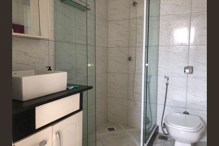 Casa de condomínio para alugar com 240m², 3 quartos e 2 vagas Casa de condomínio para alugar com 240m², 3 quartos e 2 vagasBanheiro