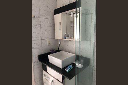 Casa de condomínio para alugar com 240m², 3 quartos e 2 vagas Casa de condomínio para alugar com 240m², 3 quartos e 2 vagasBanheiro