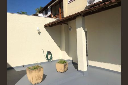 Casa de condomínio para alugar com 240m², 3 quartos e 2 vagas Casa de condomínio para alugar com 240m², 3 quartos e 2 vagasÁrea comum