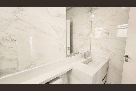 Casa de condomínio à venda com 208m², 3 quartos e 2 vagas Casa de condomínio à venda com 208m², 3 quartos e 2 vagasBanheiro da Suíte