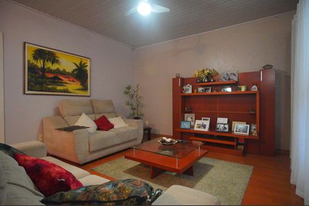 Casa à venda com 264m², 3 quartos e 3 vagasSala