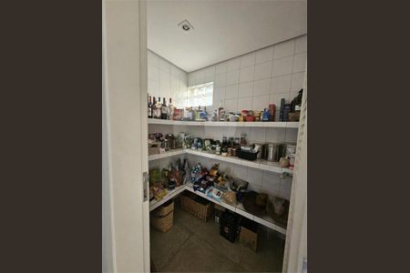 Casa à venda com 328m², 3 quartos e 3 vagas