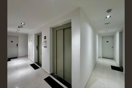Apartamento à venda com 20m², 1 quarto e sem vaga Apartamento à venda com 20m², 1 quarto e sem vagaHall Apartamento