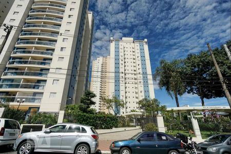 Apartamento à venda com 81m², 3 quartos e 1 vaga Apartamento à venda com 81m², 3 quartos e 1 vagaFachada
