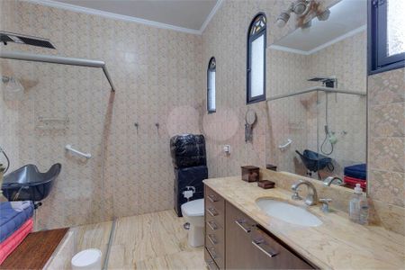 Casa à venda com 289m², 3 quartos e 3 vagas