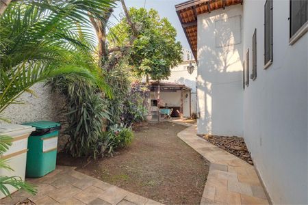 Casa à venda com 289m², 3 quartos e 3 vagas