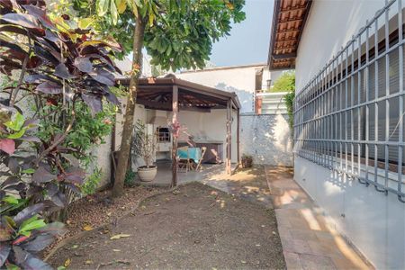 Casa à venda com 289m², 3 quartos e 3 vagas