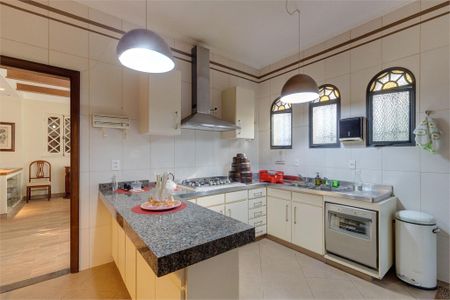 Casa à venda com 289m², 3 quartos e 3 vagas